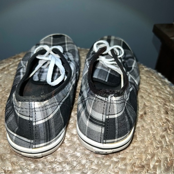 Vans Plaid Sneakers - Picture 4 of 8
